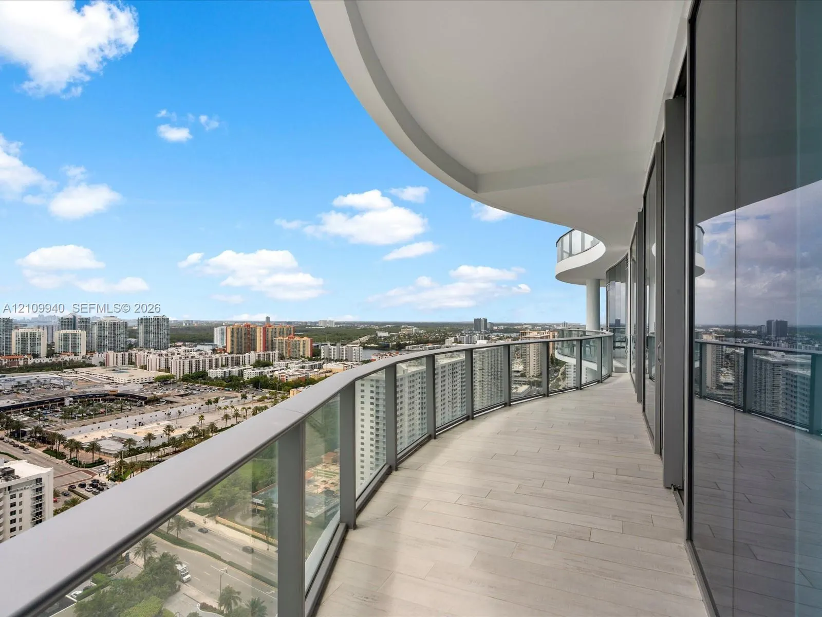 17475 Collins Avenue #2302