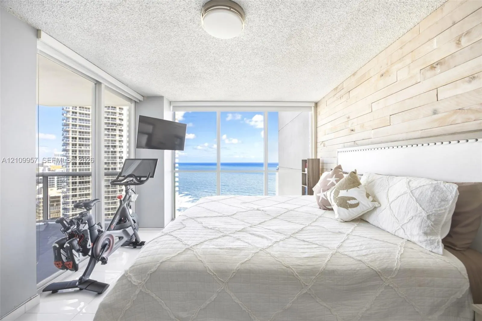6301 Collins Avenue #2908