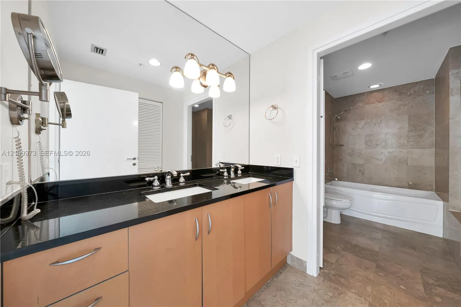 300 S Biscayne Boulevard #T-1806