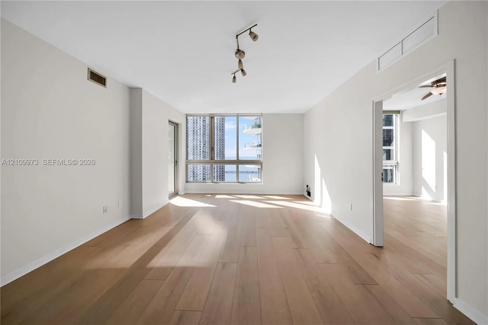 300 S Biscayne Boulevard #T-1806