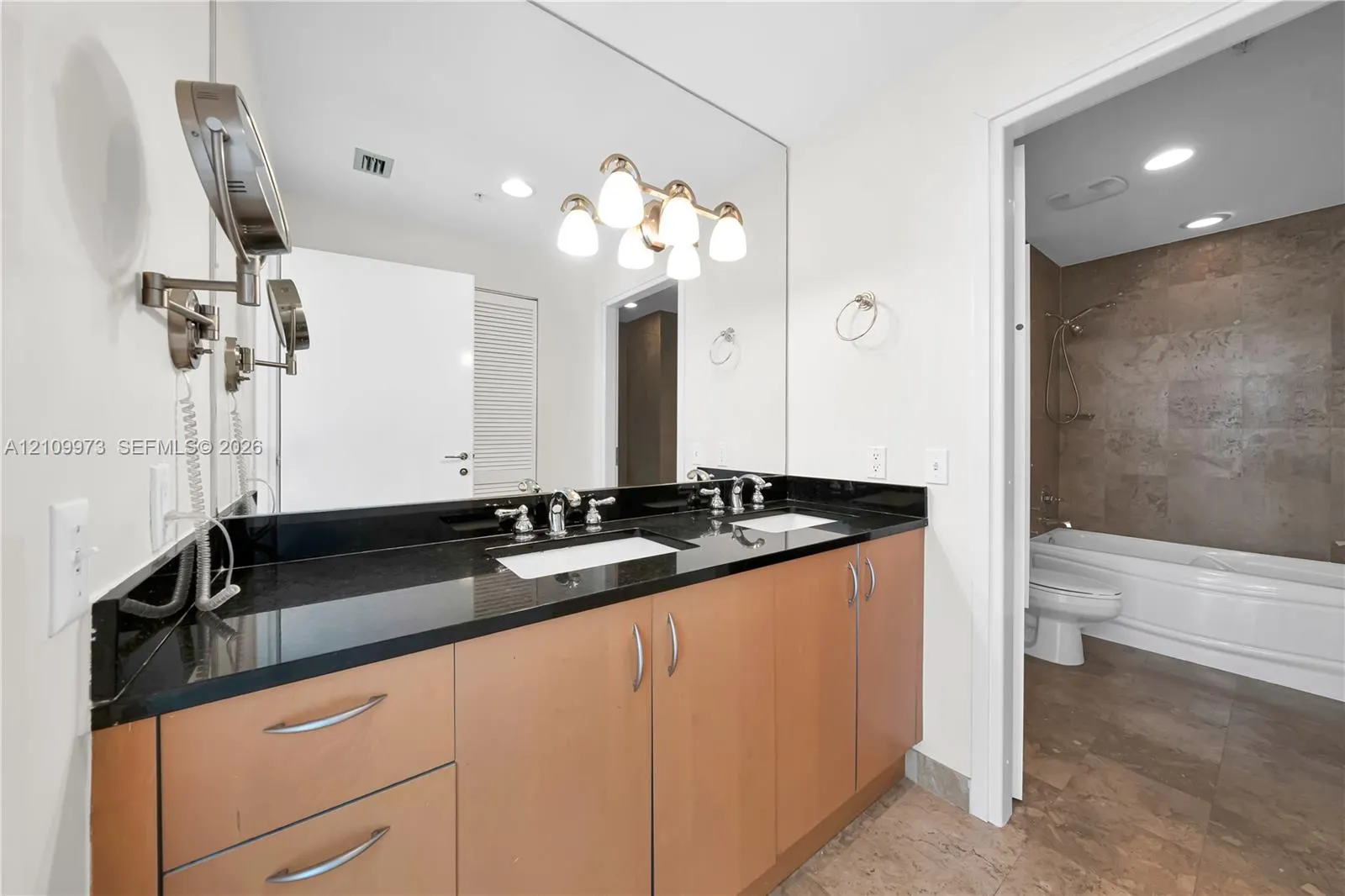300 S Biscayne Boulevard #T-1806