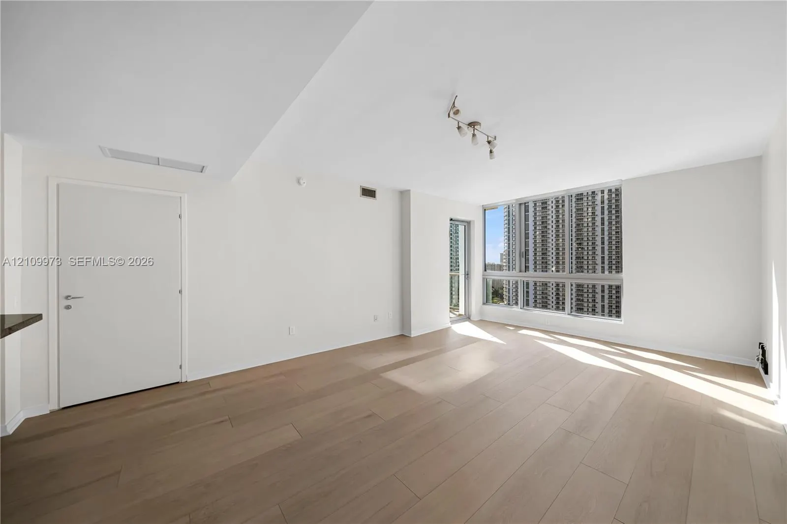 300 S Biscayne Boulevard #T-1806