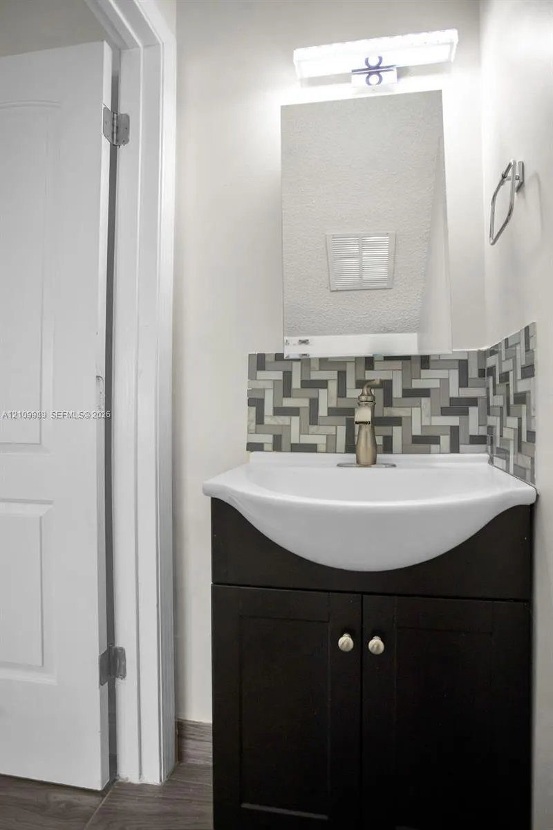 6625 Winfield Boulevard #4-D