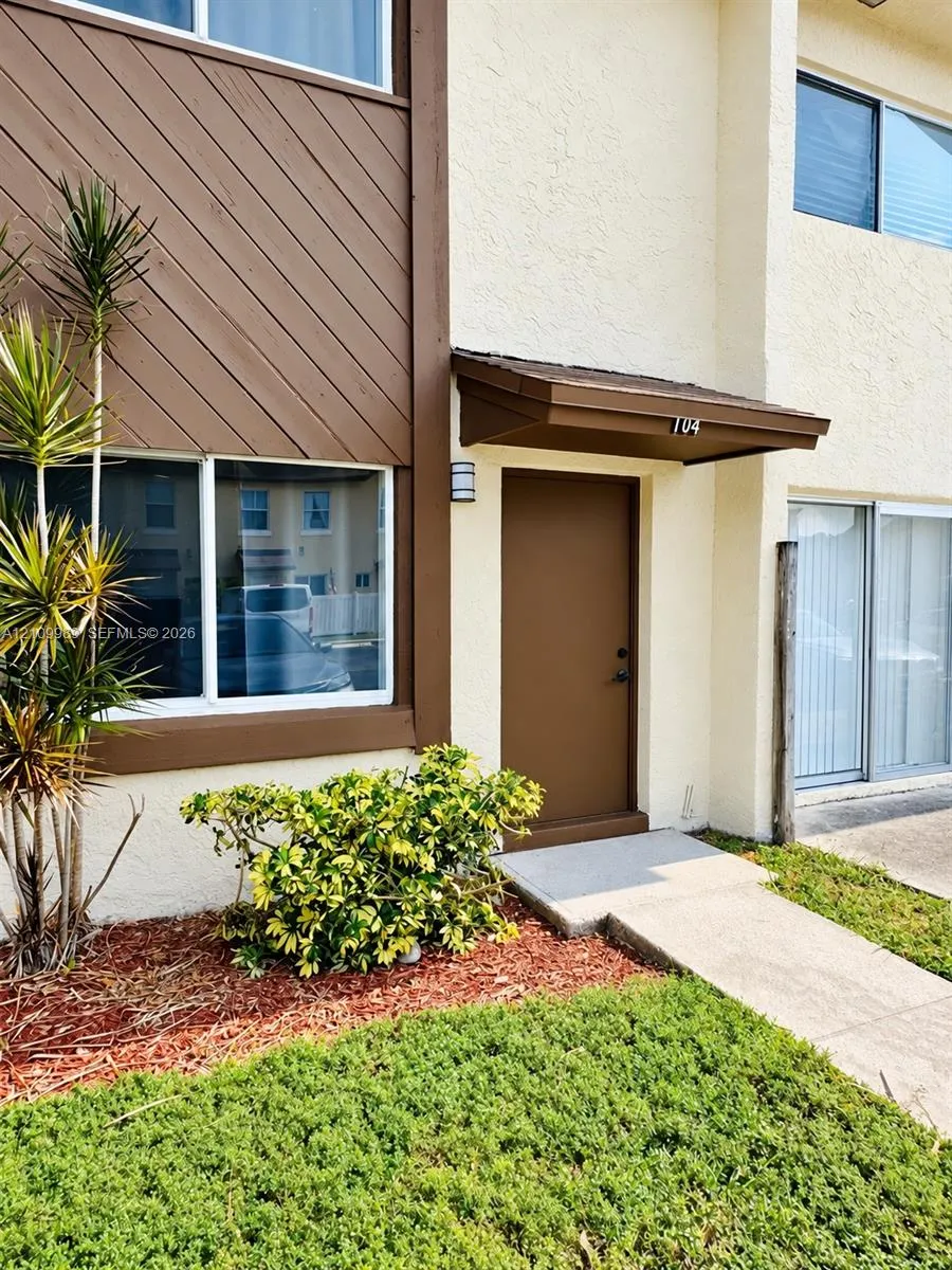 6625 Winfield Boulevard #4-D