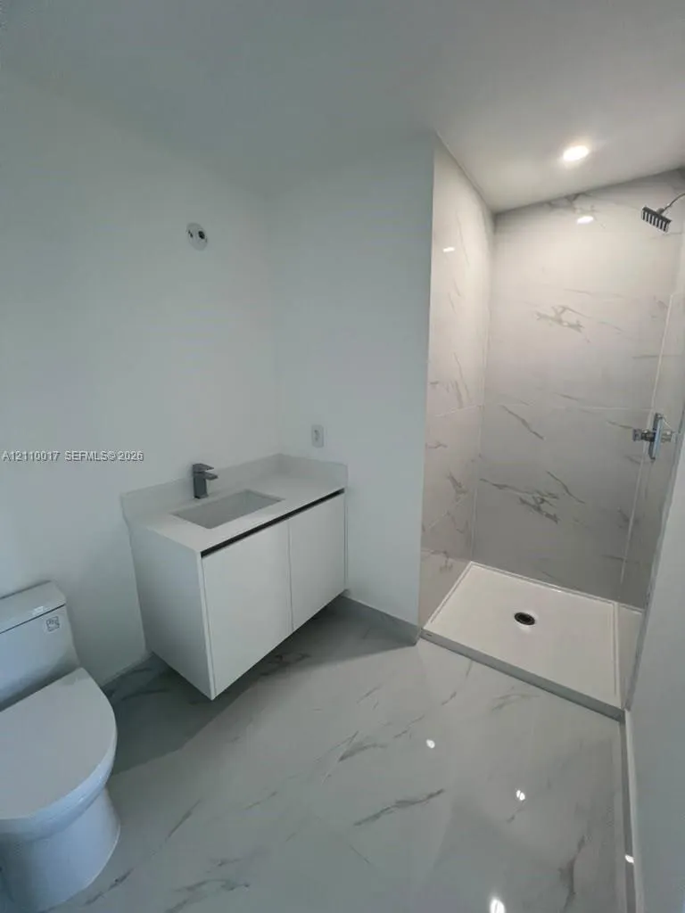 725 NE 24th Street #4405