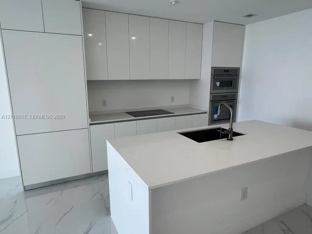 725 NE 24th Street #4405