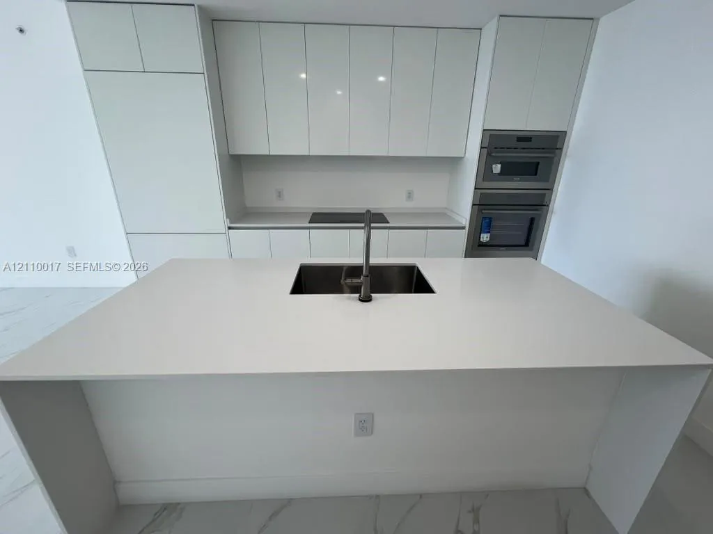 725 NE 24th Street #4405