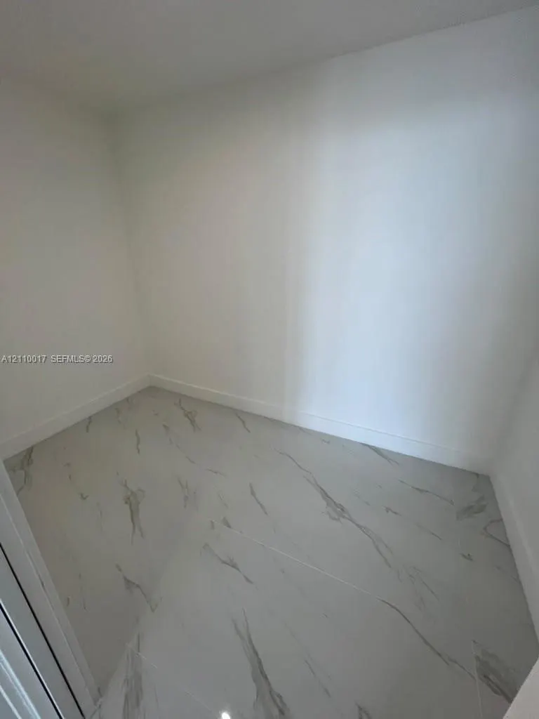 725 NE 24th Street #4405