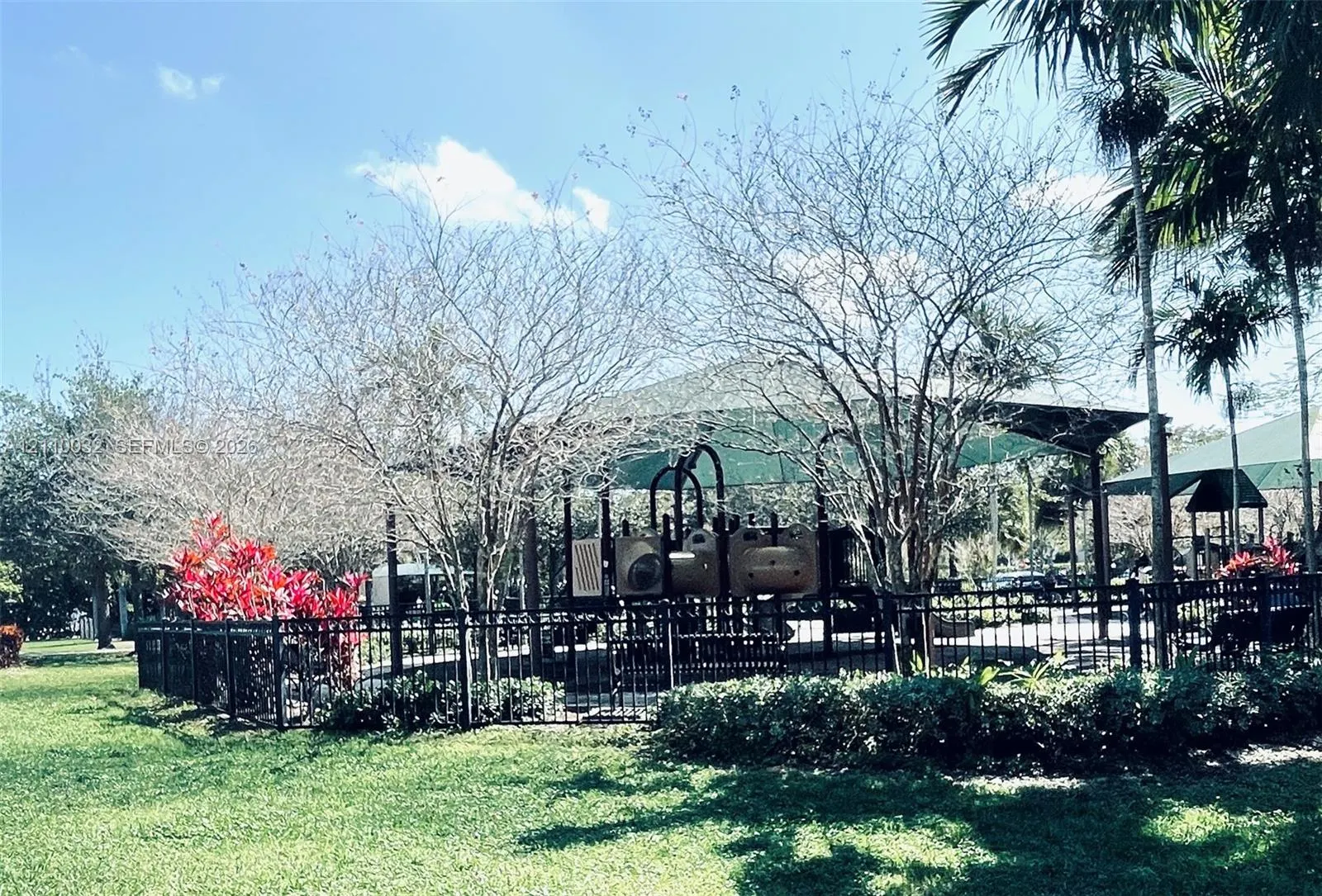 605 Oaks Drive #601