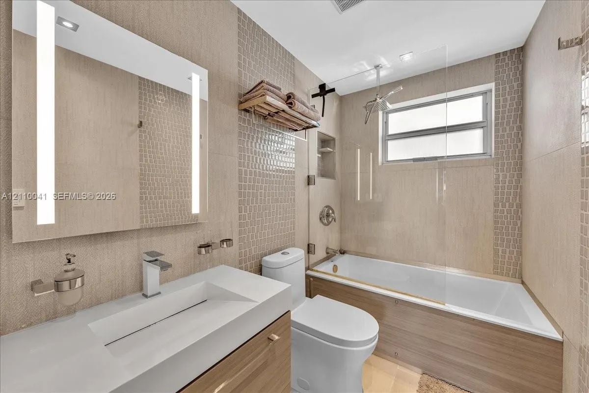 1610 Lenox Avenue #516