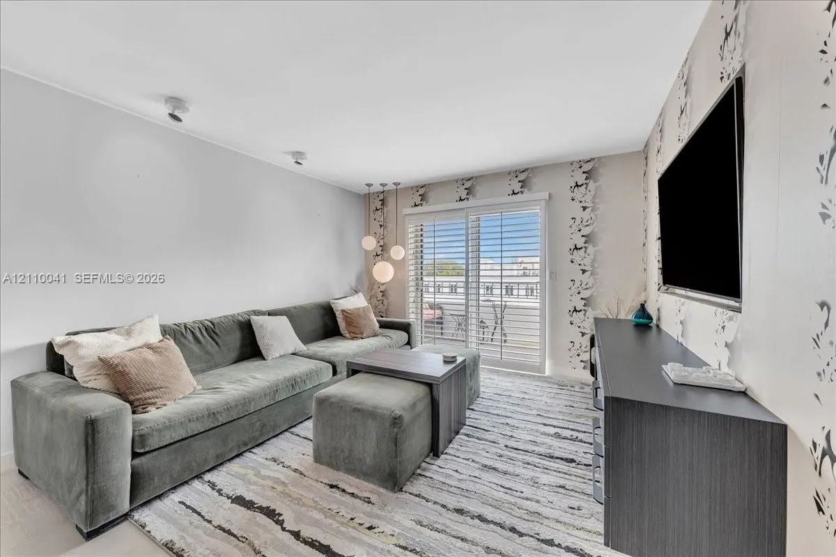 1610 Lenox Avenue #516