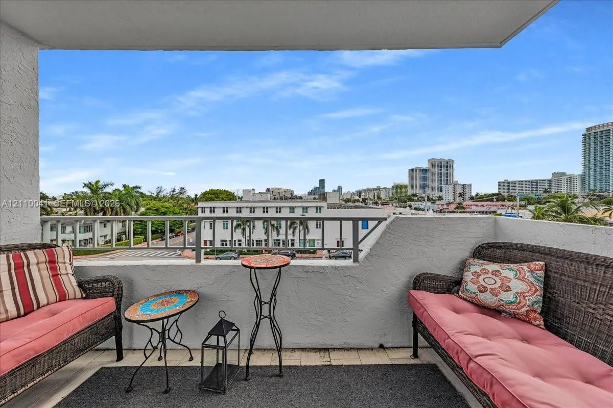 1610 Lenox Avenue #516