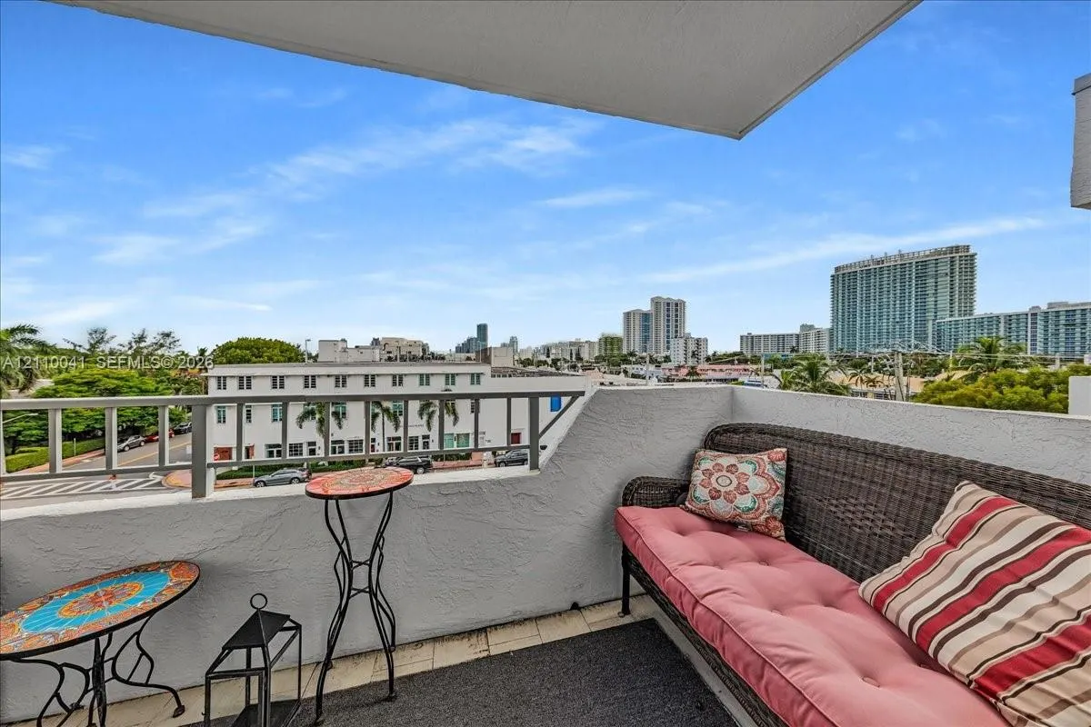 1610 Lenox Avenue #516