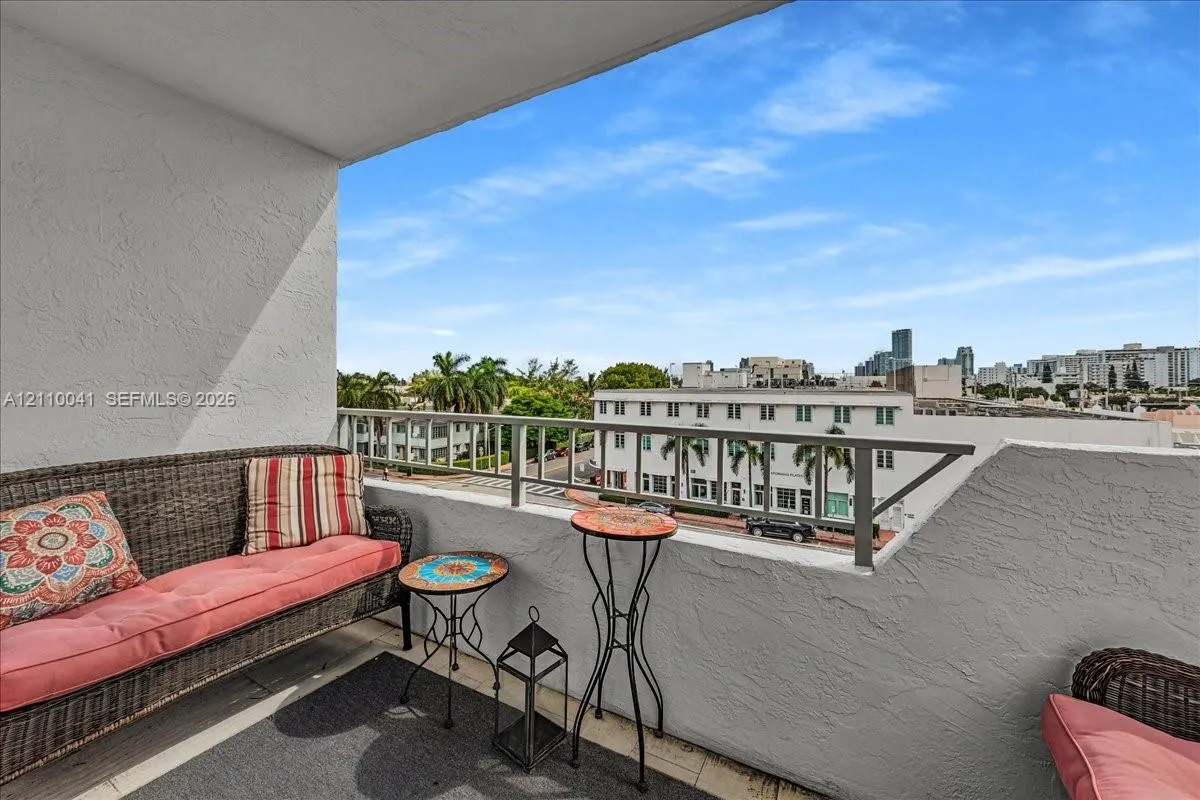 1610 Lenox Avenue #516