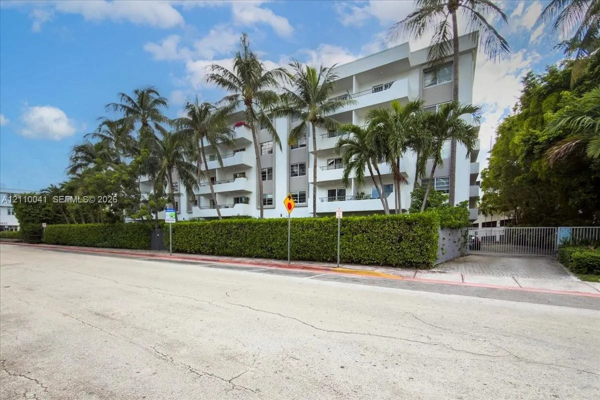 1610 Lenox Avenue #516