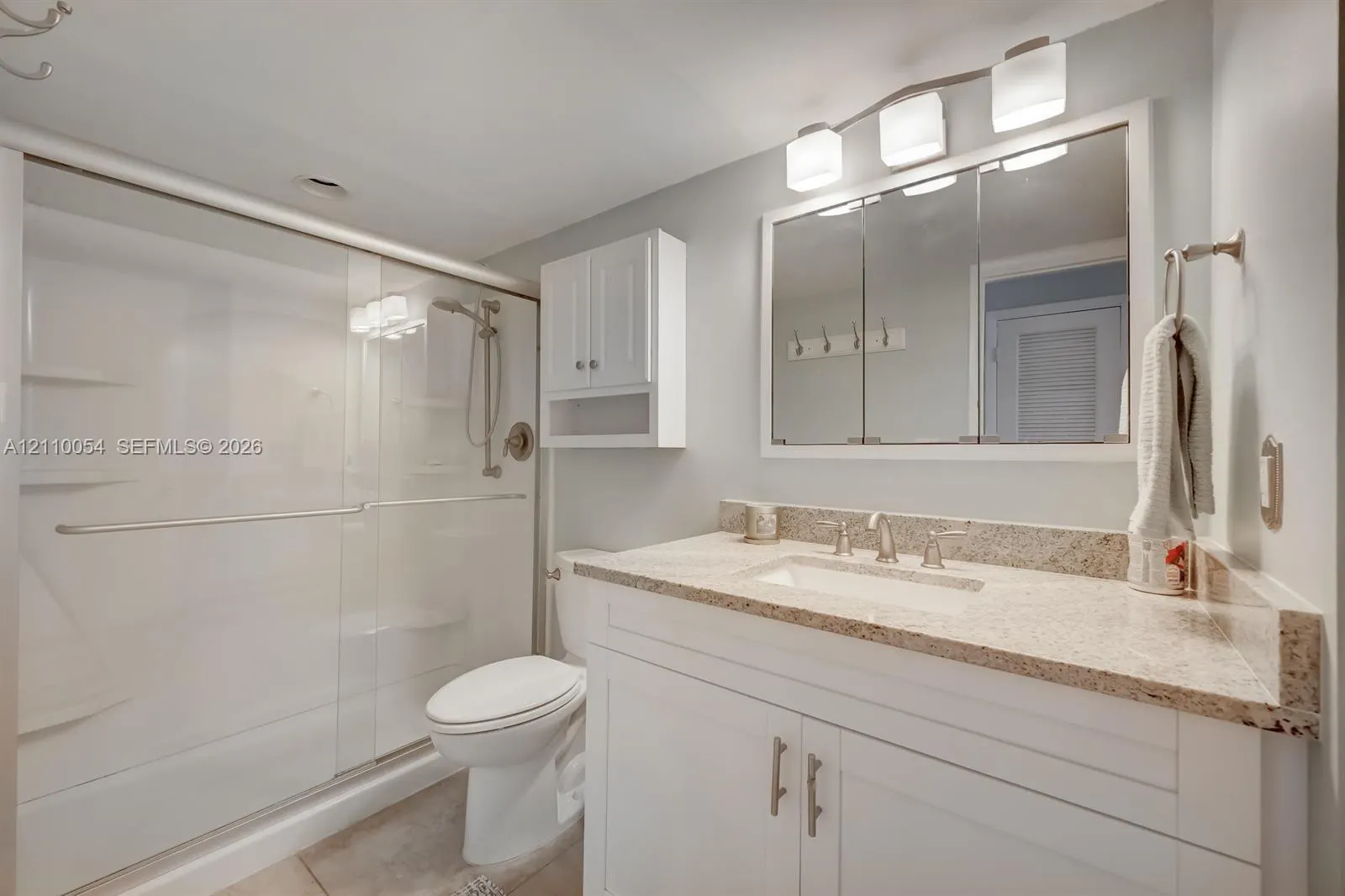 108 Paradise Harbour Boulevard #111