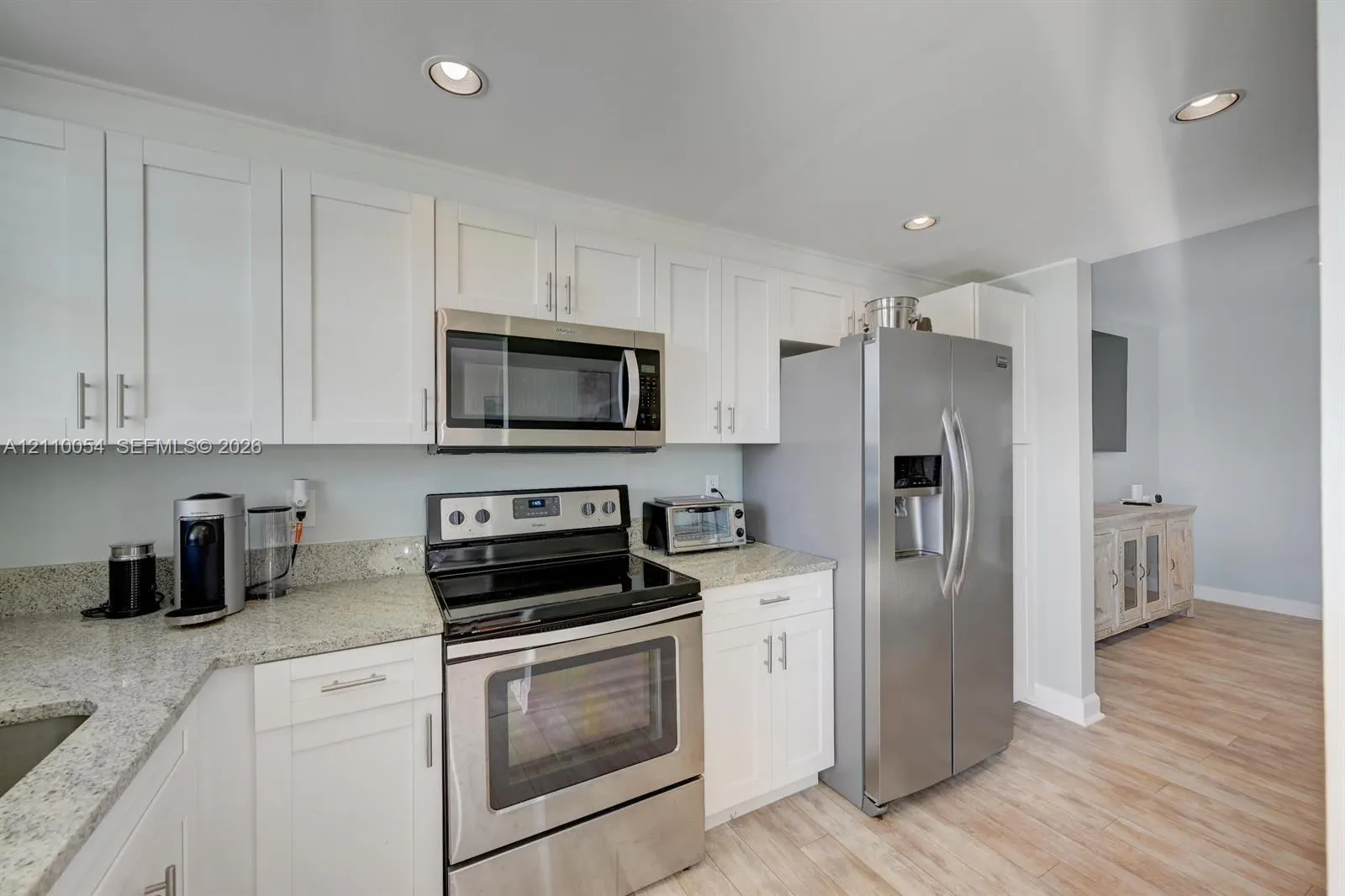 108 Paradise Harbour Boulevard #111