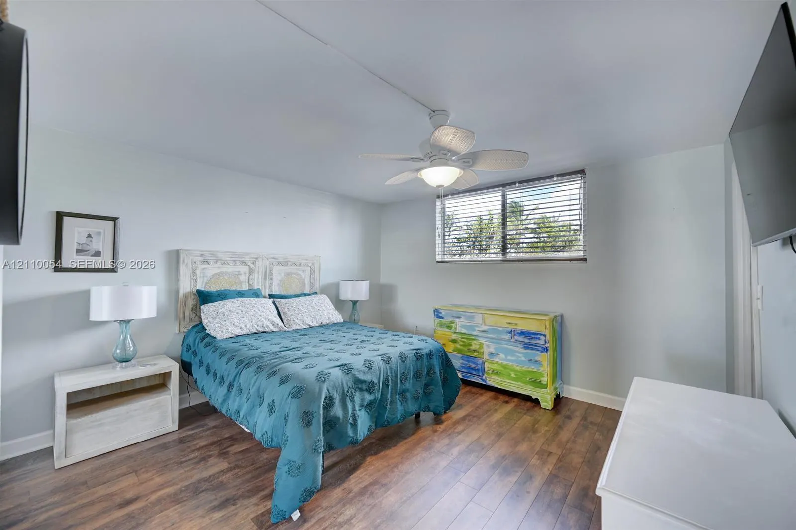 108 Paradise Harbour Boulevard #111
