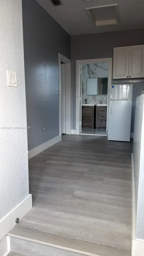 3964 NE 13th Drive #b