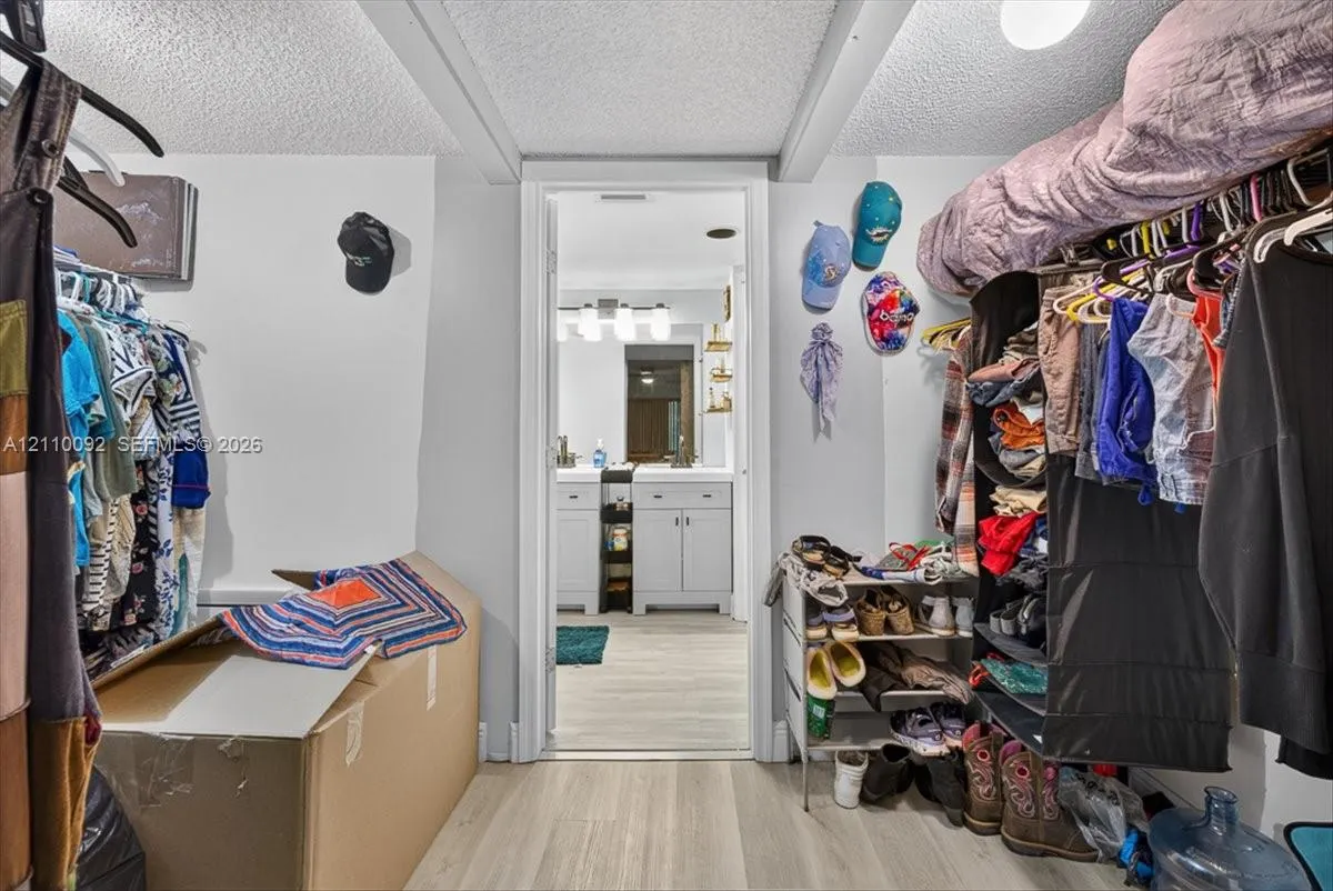 1403 SW 110th Way
