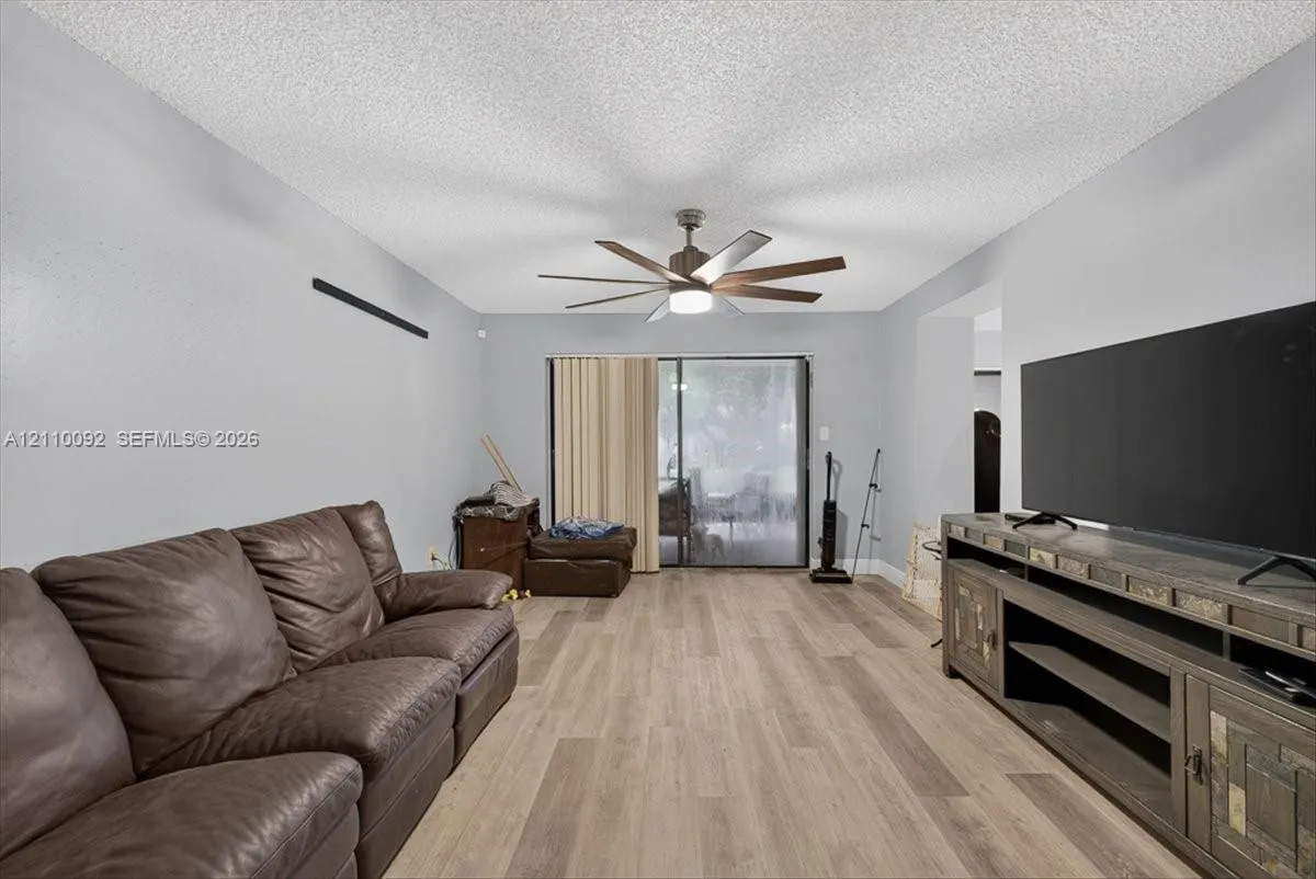 1403 SW 110th Way