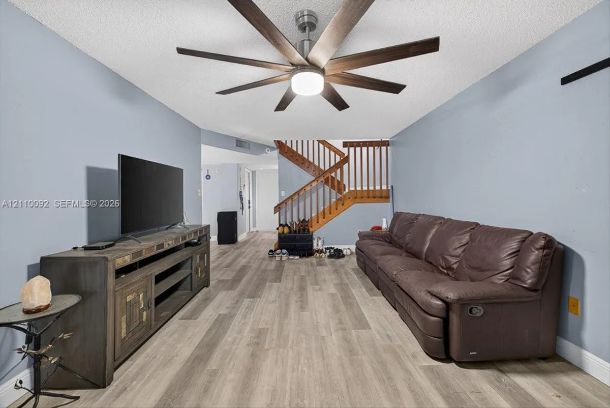 1403 SW 110th Way