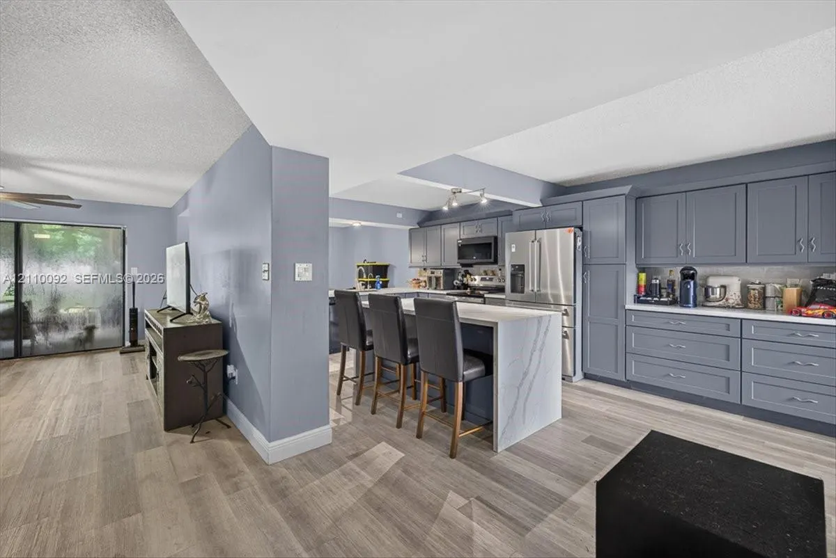 1403 SW 110th Way
