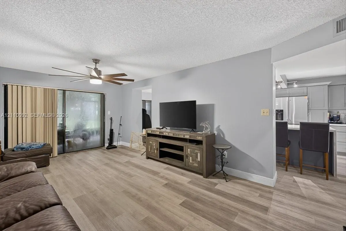 1403 SW 110th Way