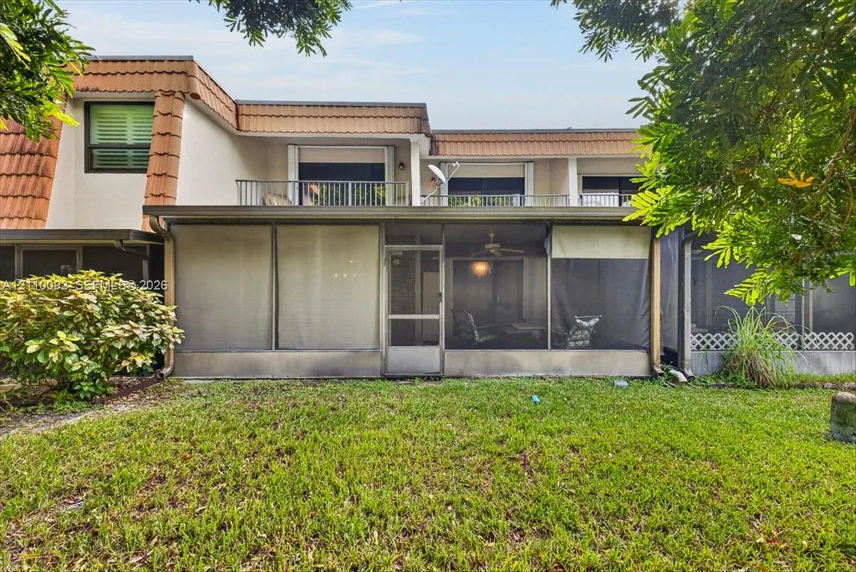 1403 SW 110th Way