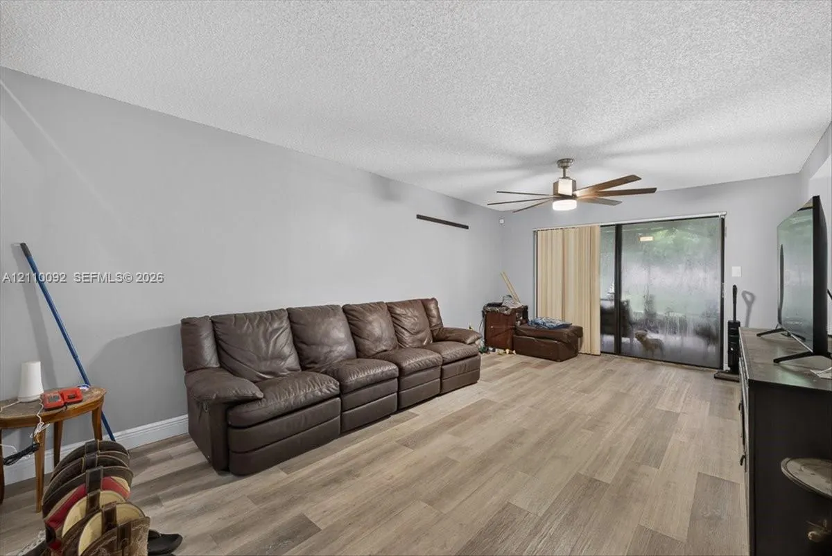 1403 SW 110th Way