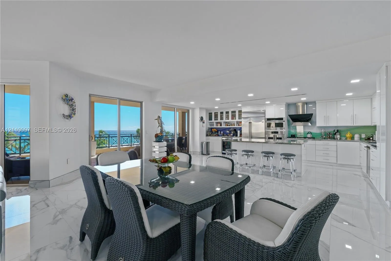 3415 N Ocean Drive #401