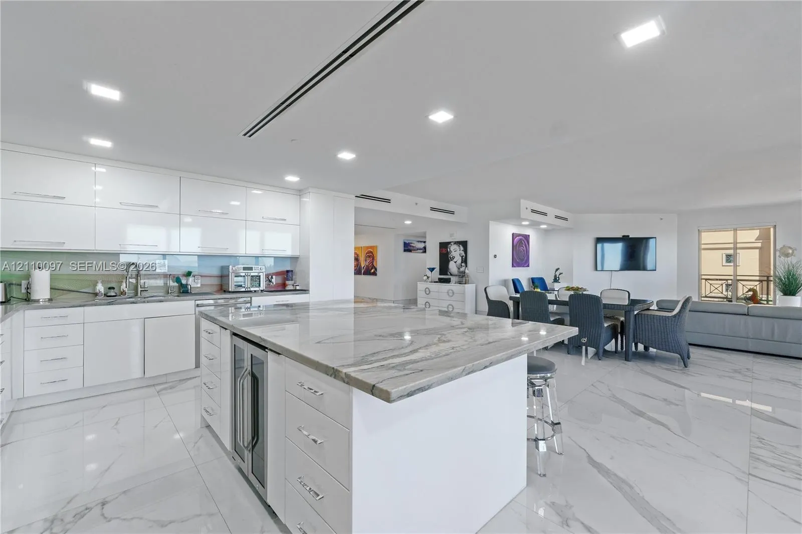 3415 N Ocean Drive #401