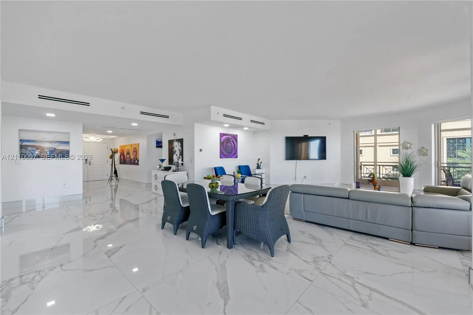 3415 N Ocean Drive #401