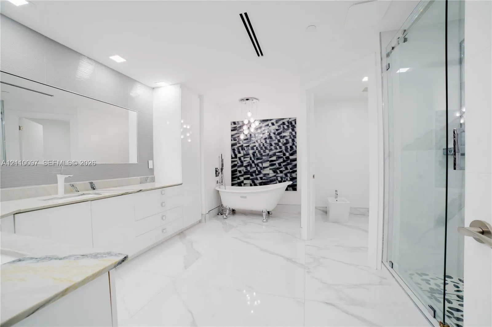 3415 N Ocean Drive #401