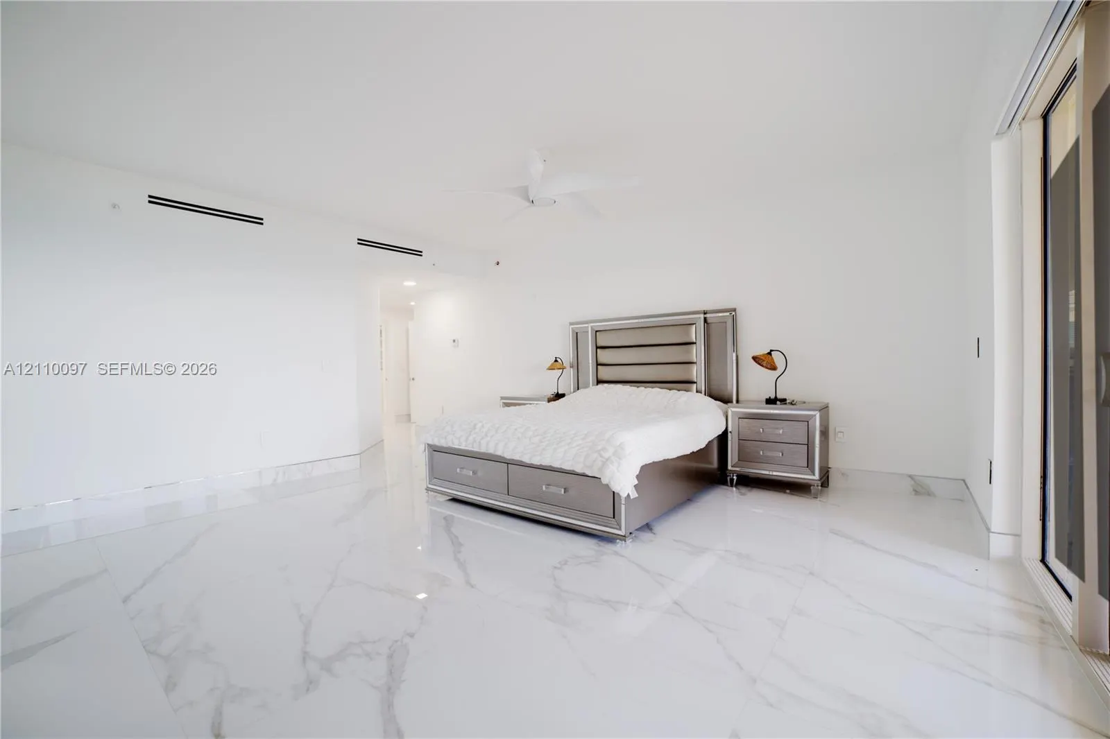 3415 N Ocean Drive #401