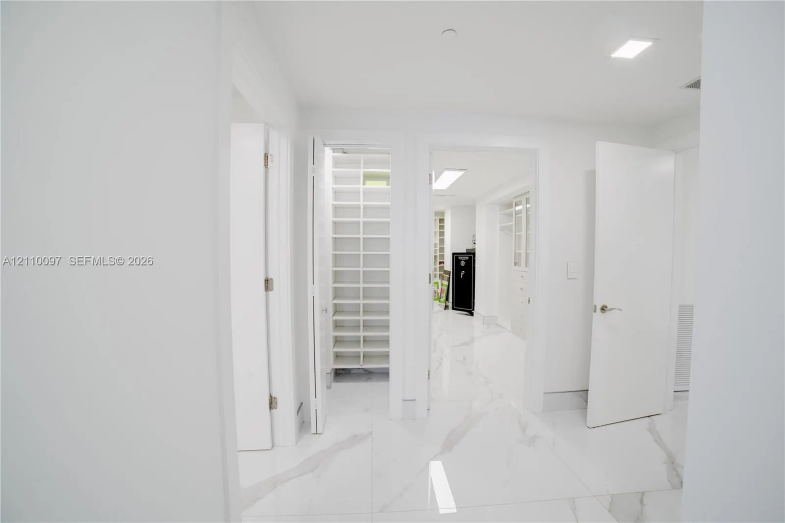 3415 N Ocean Drive #401