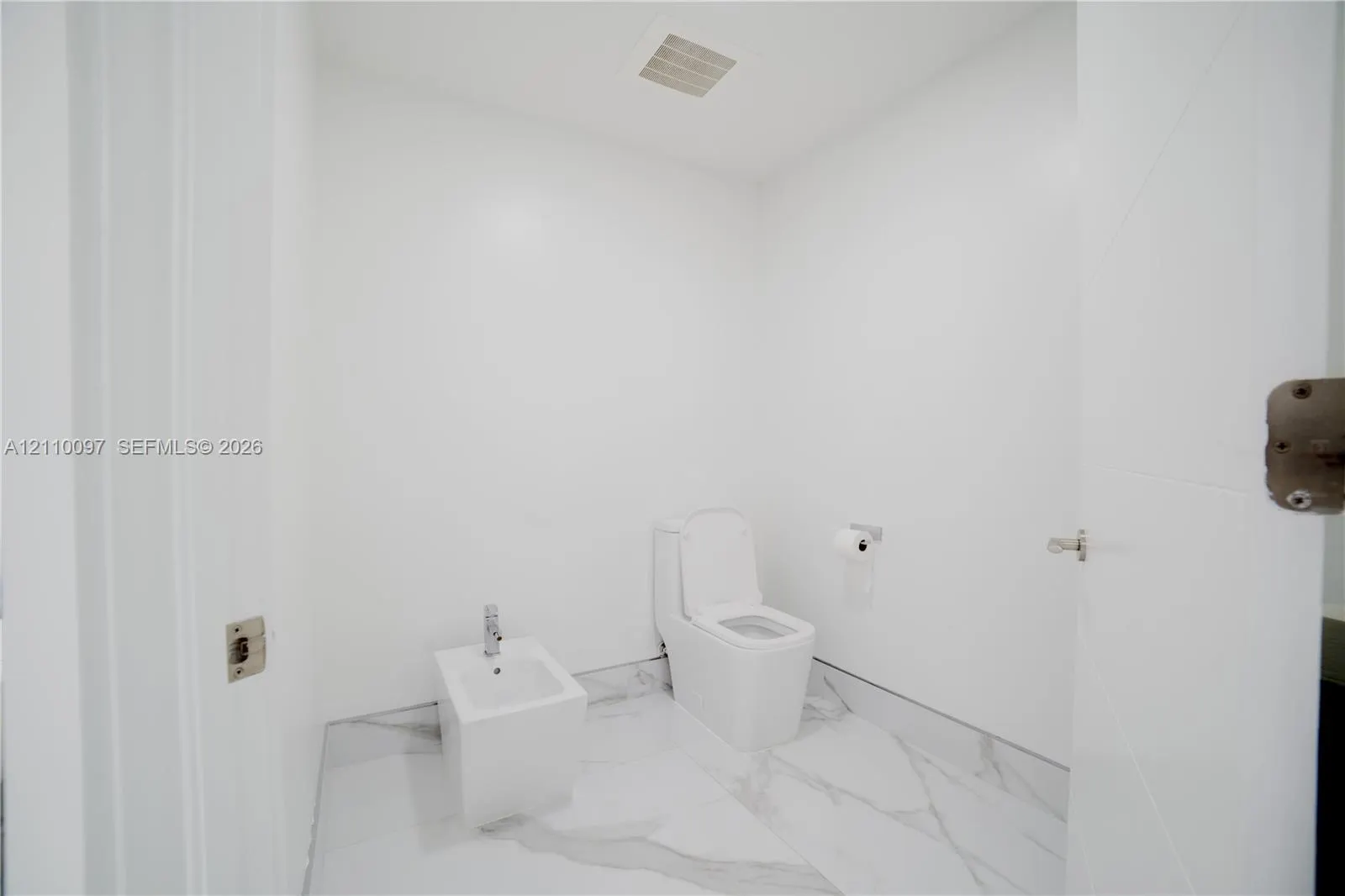 3415 N Ocean Drive #401