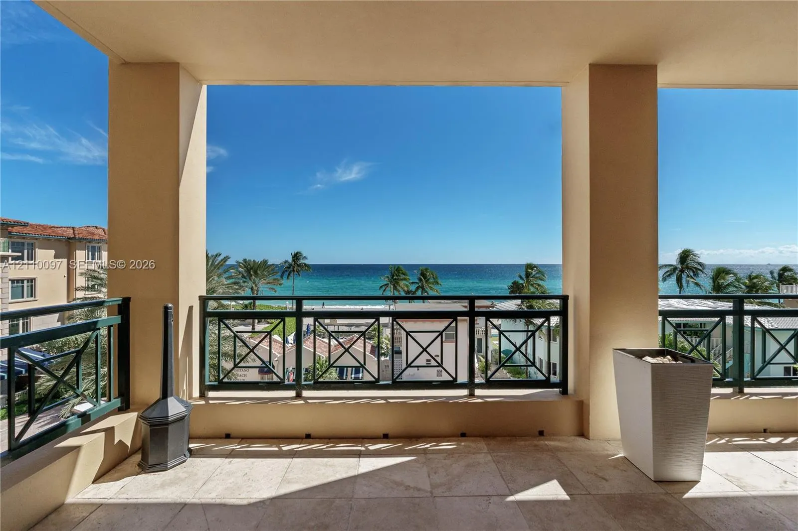 3415 N Ocean Drive #401