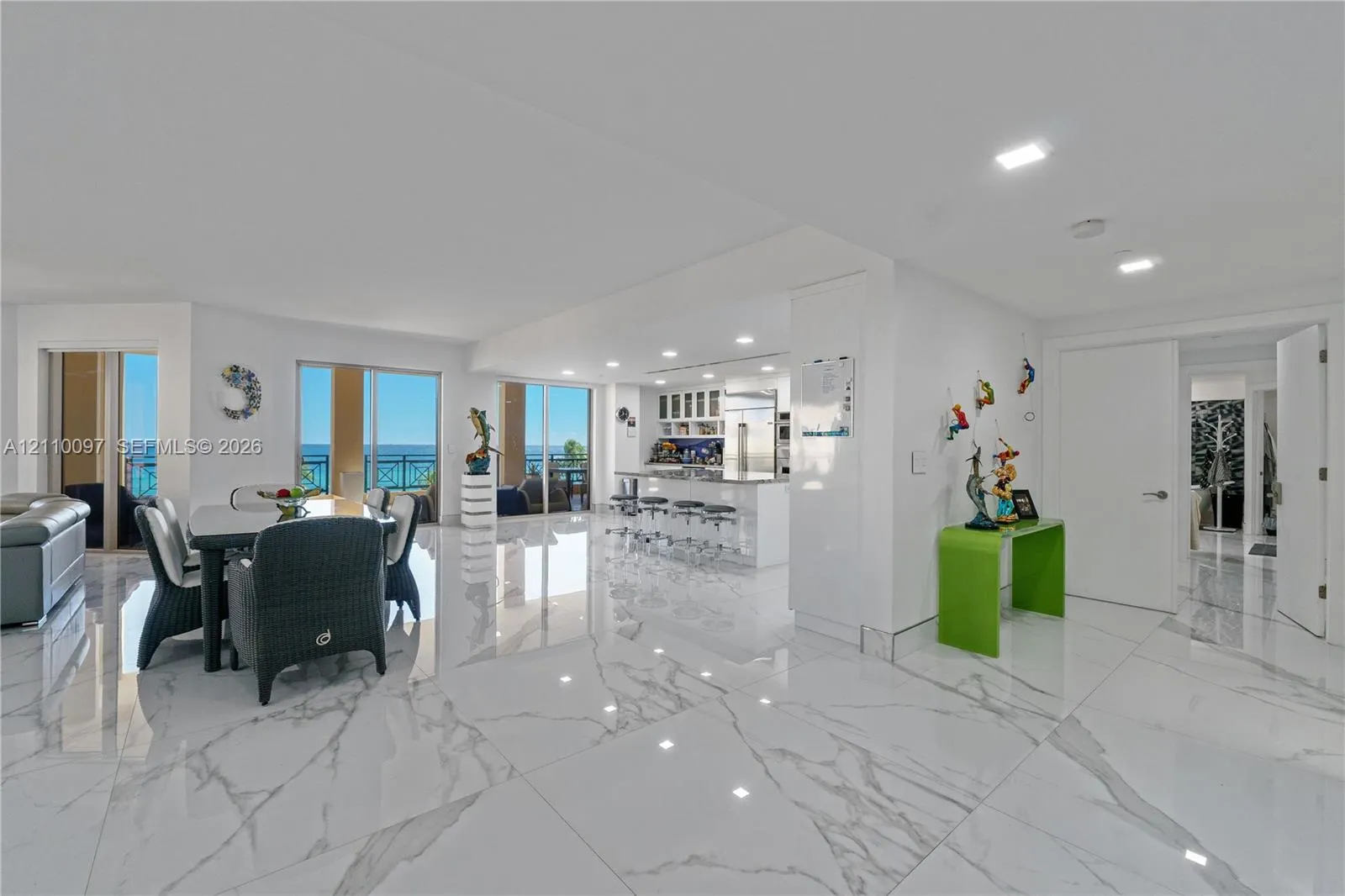 3415 N Ocean Drive #401