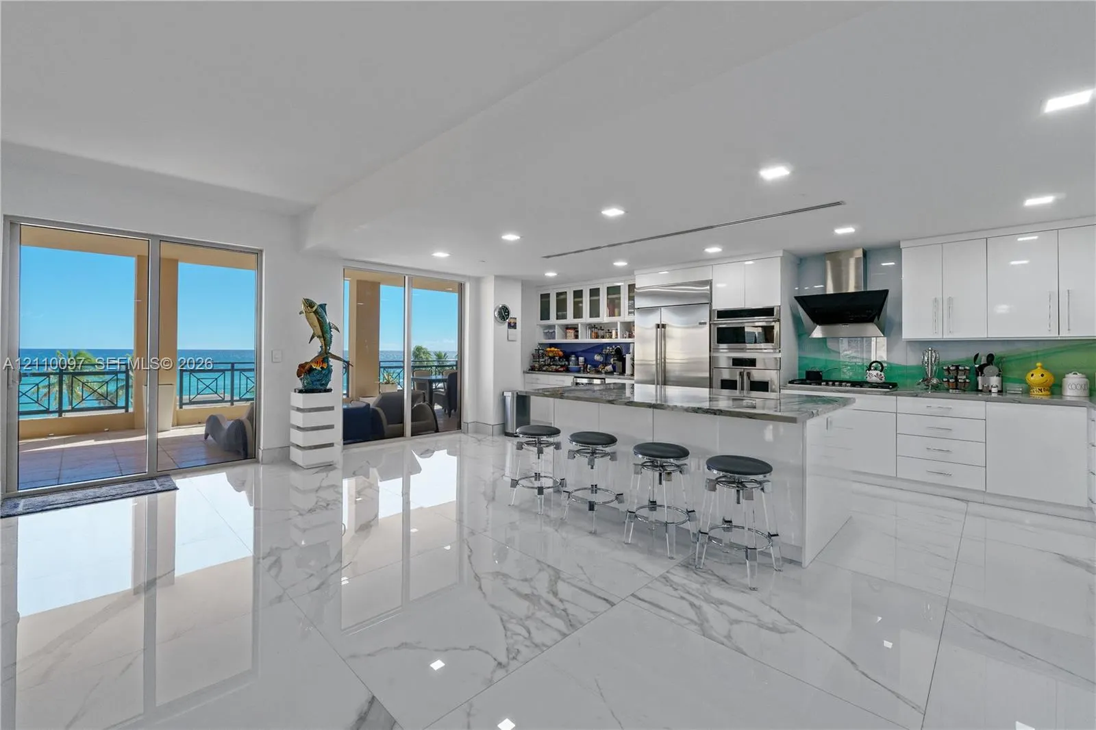 3415 N Ocean Drive #401