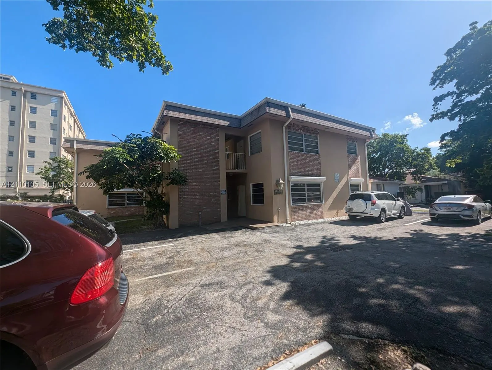 1832 Madison Street #203