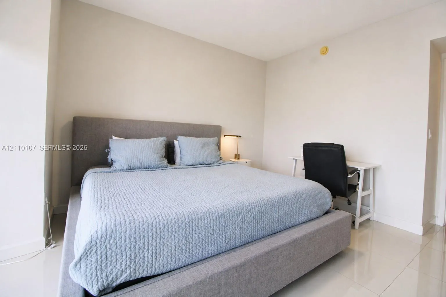 465 Brickell Avenue #4604