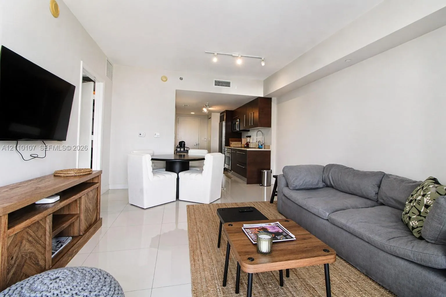 465 Brickell Avenue #4604
