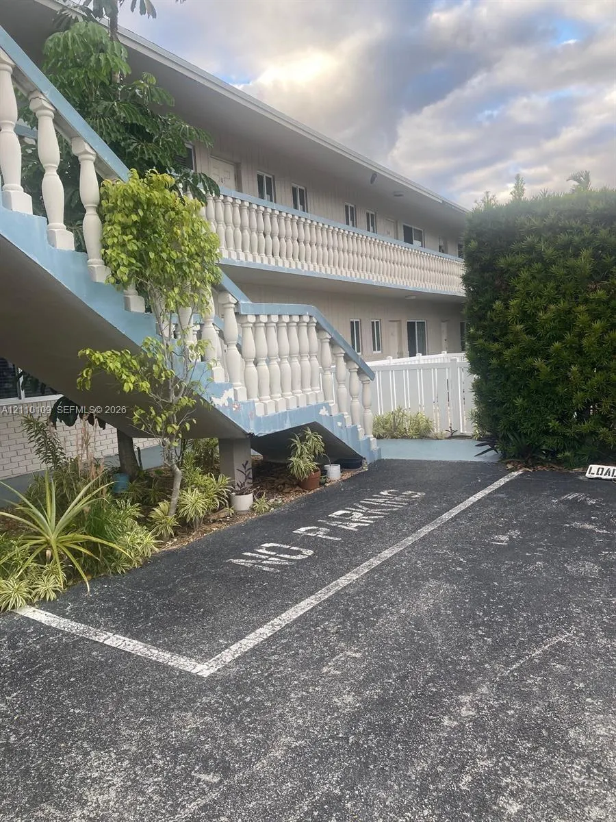 199 E Mcnab Road #101