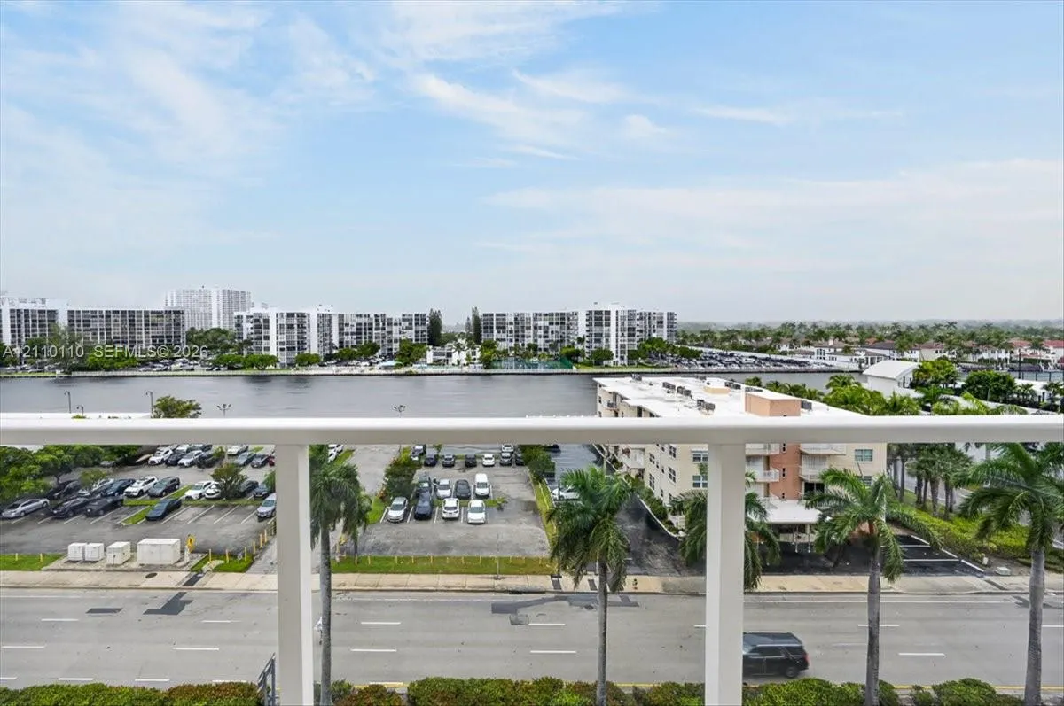 2751 S Ocean Drive #801N