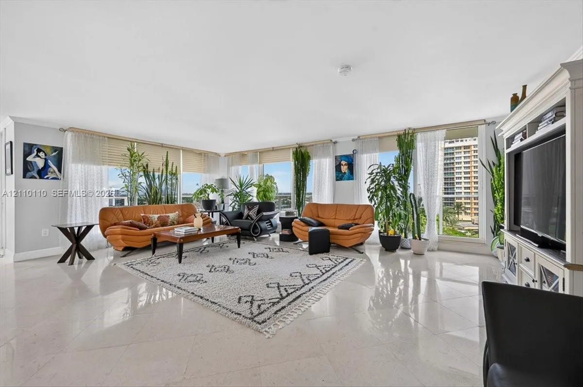 2751 S Ocean Drive #801N