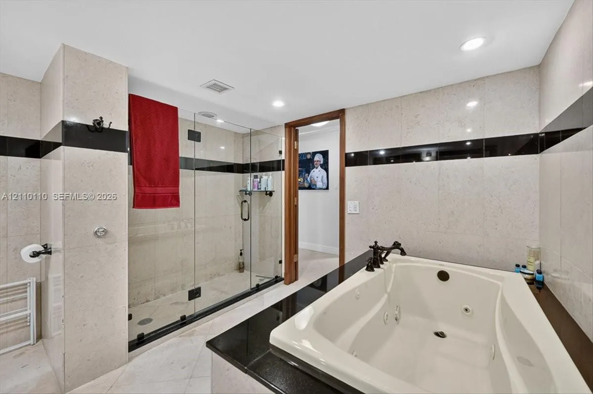 2751 S Ocean Drive #801N