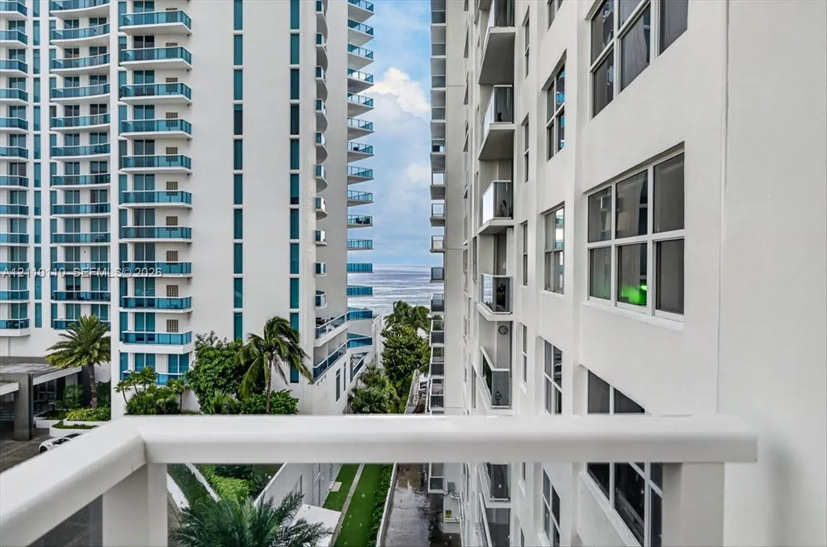 2751 S Ocean Drive #801N
