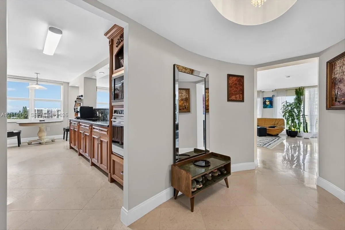 2751 S Ocean Drive #801N