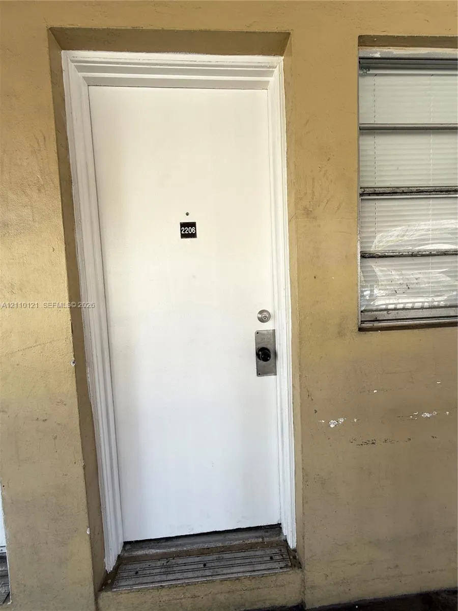 26 Diplomat Parkway #2206